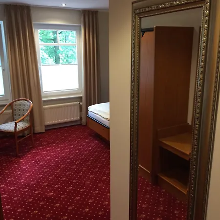 Witte-koenig 4*
