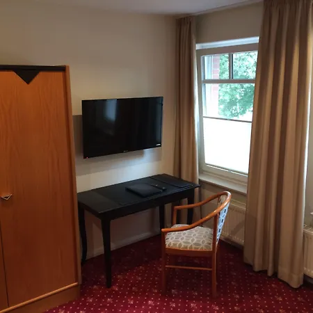 Witte-koenig 4*