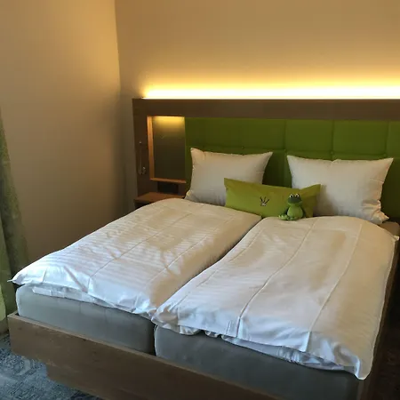 Witte-koenig 4*