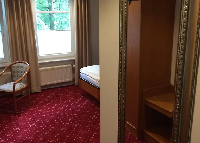 Witte-koenig 4*